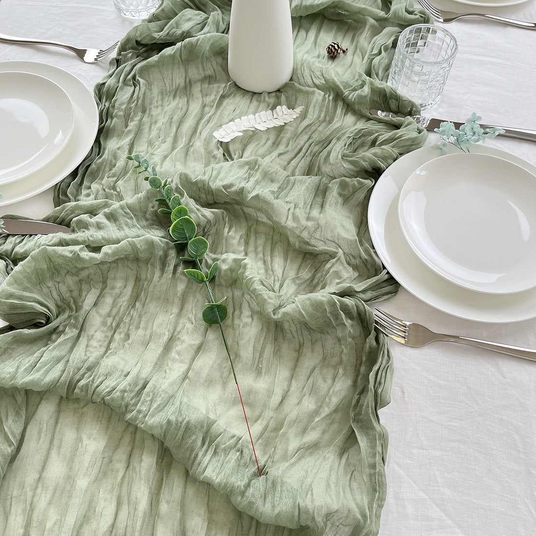Table Runner Party Table