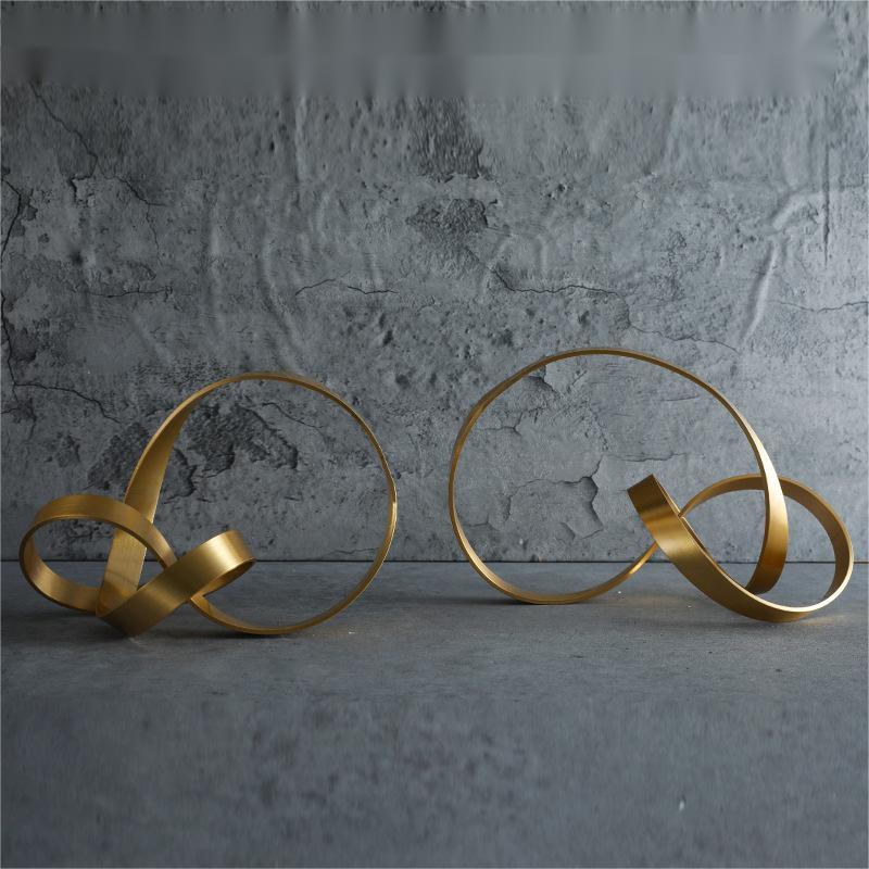 Electroplated Metal Twist Decor